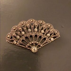 Avon Pin
